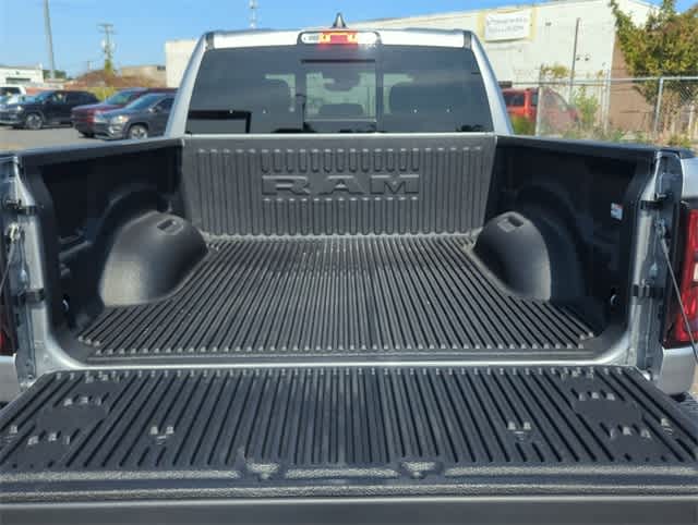 Thumbnail: 2025 RAM 1500 - 33