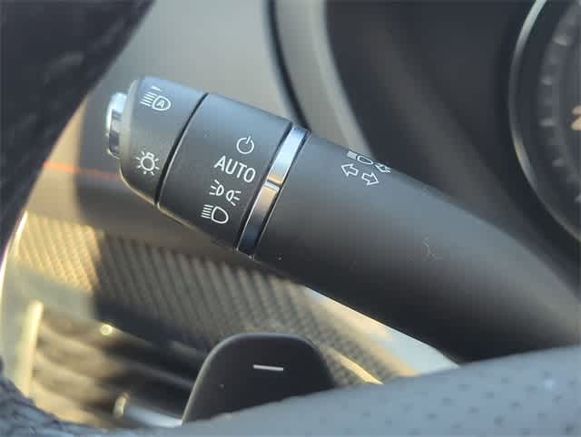 Thumbnail: 2023 Cadillac XT4 - 28