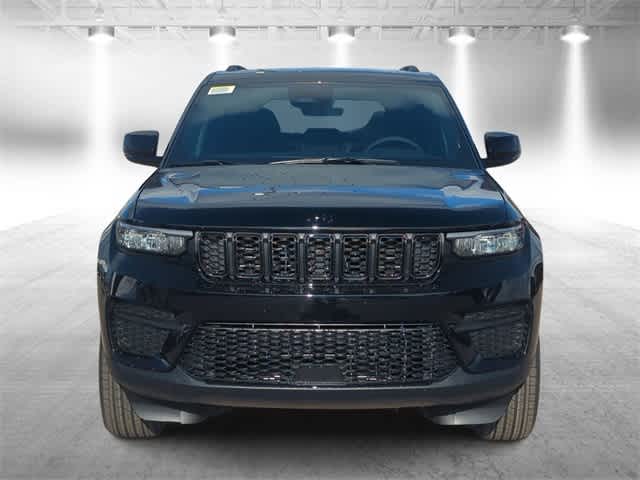 Thumbnail: 2025 Jeep Grand Cherokee - 3