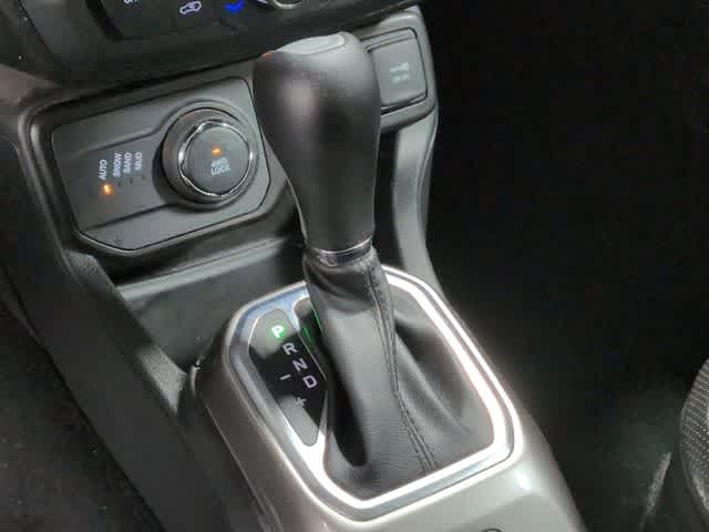 Thumbnail: 2020 Jeep Renegade - 29