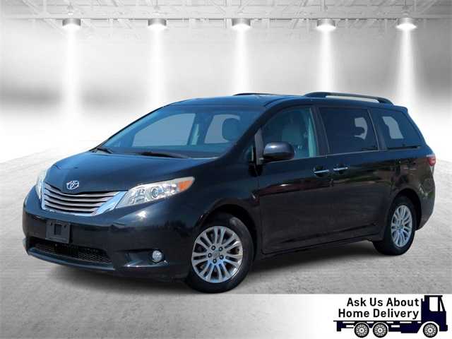 2016 Toyota Sienna XLE -
                  Garden City, MI