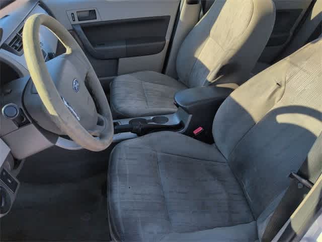 Thumbnail: 2010 Ford Focus - 15