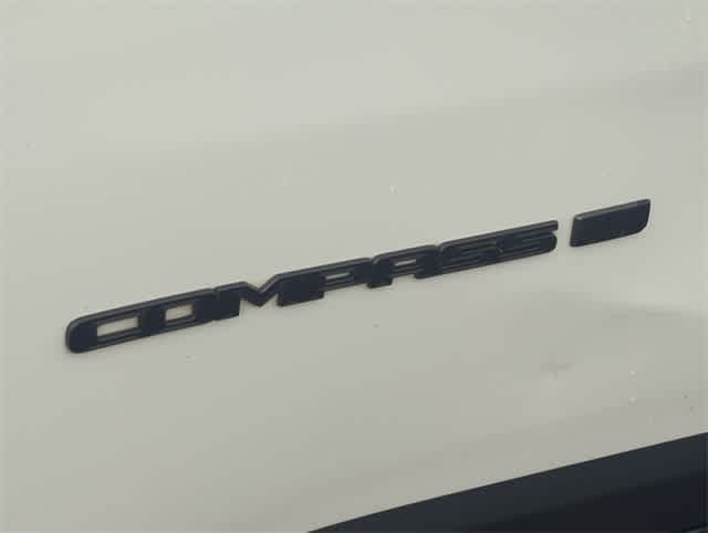 Thumbnail: 2021 Jeep Compass - 13