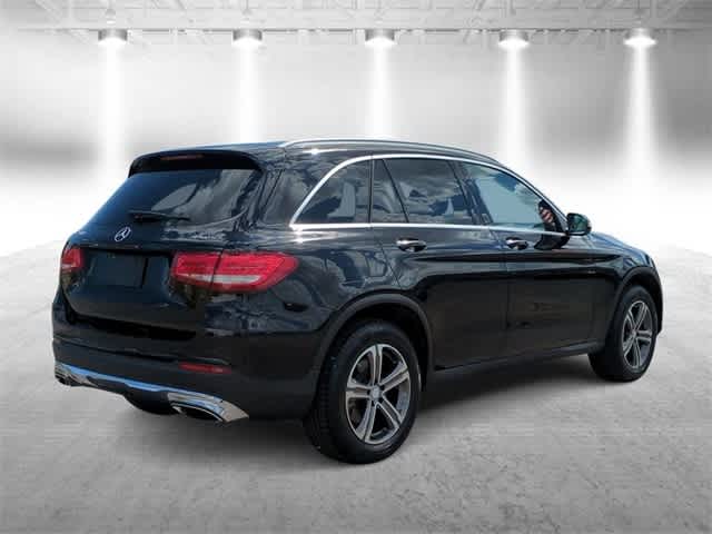 Thumbnail: 2017 Mercedes-Benz GLC - 8