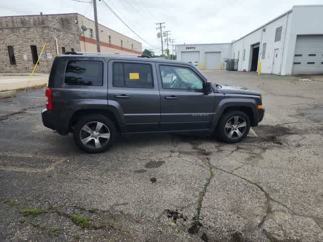 Thumbnail: 2016 Jeep Patriot - 10