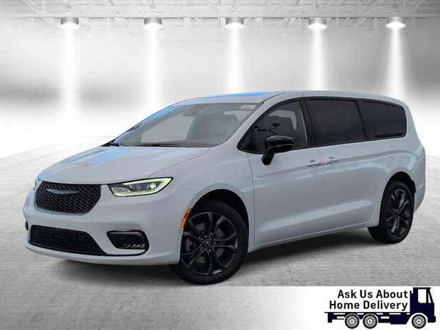 Thumbnail: 2026 Chrysler Pacifica - 1