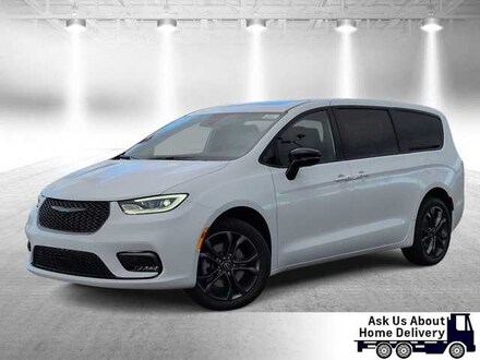 2026 Chrysler Pacifica Select Passenger Van