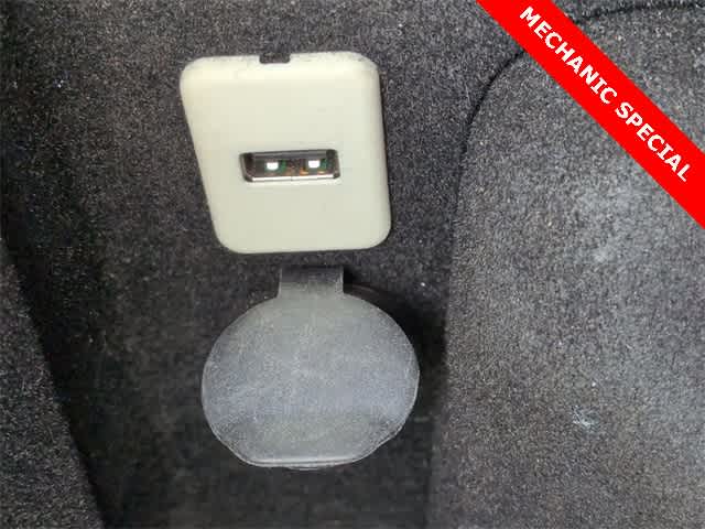 Thumbnail: 2013 Chevrolet Avalanche 1500 - 30