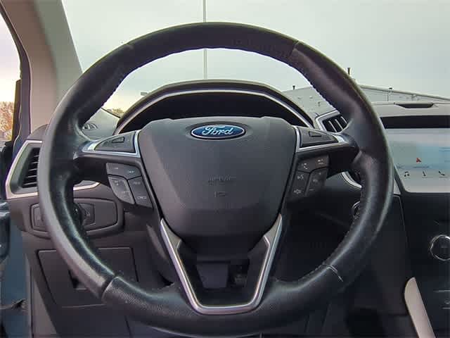 Thumbnail: 2016 Ford Edge - 22