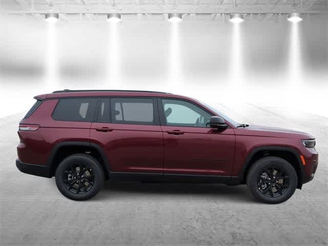 Thumbnail: 2025 Jeep Grand Cherokee L - 9