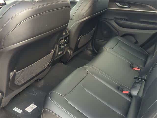 Thumbnail: 2025 Jeep Grand Cherokee - 18