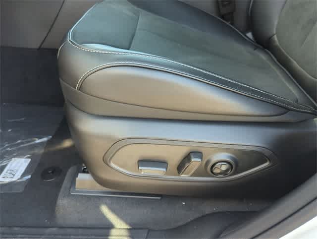 Thumbnail: 2025 Jeep Grand Cherokee - 17