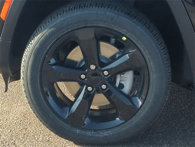 Thumbnail: 2025 Jeep Grand Cherokee L - 14