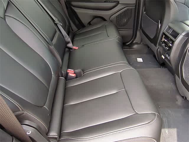 Thumbnail: 2025 Jeep Grand Cherokee - 22