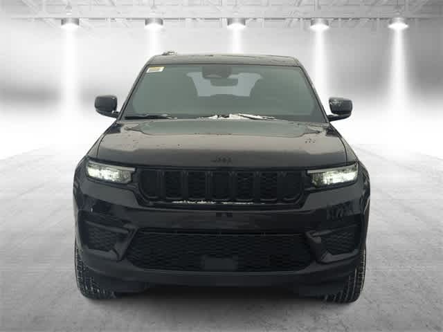 Thumbnail: 2025 Jeep Grand Cherokee - 3