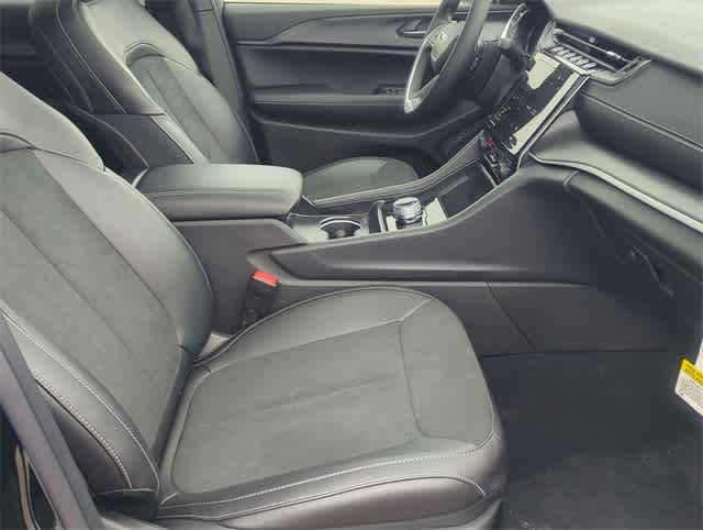 Thumbnail: 2025 Jeep Grand Cherokee L - 23