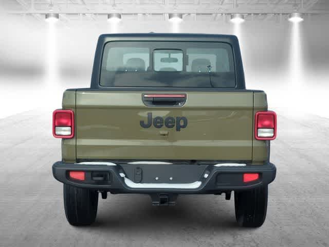 Thumbnail: 2026 Jeep Gladiator - 7