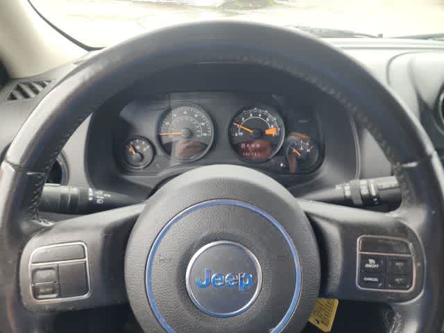 Thumbnail: 2016 Jeep Patriot - 31