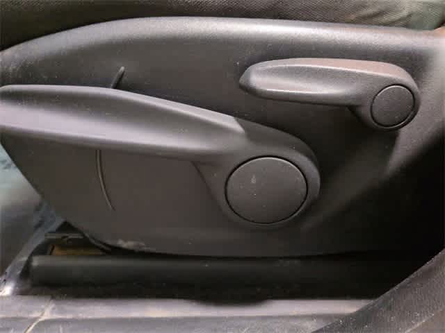 Thumbnail: 2018 Jeep Cherokee - 17