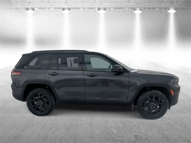 Thumbnail: 2025 Jeep Grand Cherokee - 9