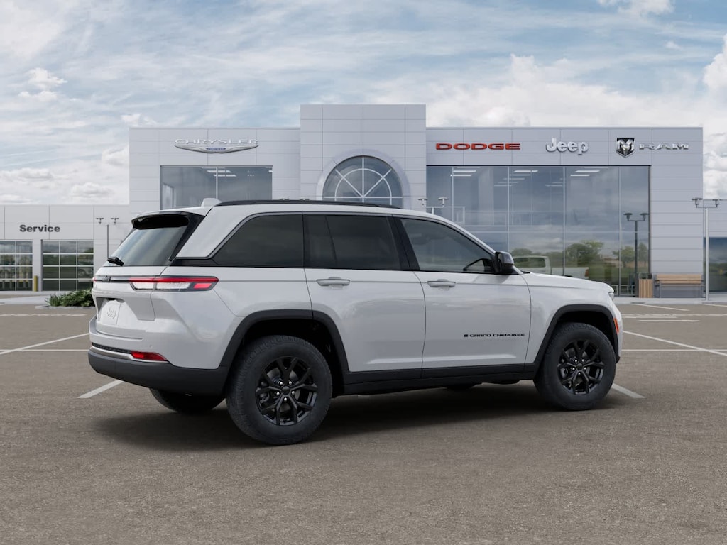 New 2026 Jeep Grand Cherokee Laredo Altitude Sport Utility