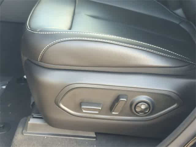 Thumbnail: 2025 Jeep Grand Cherokee L - 17