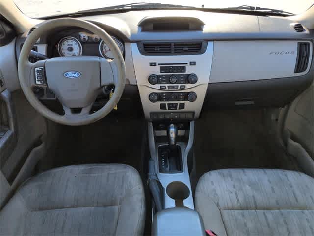 Thumbnail: 2010 Ford Focus - 14