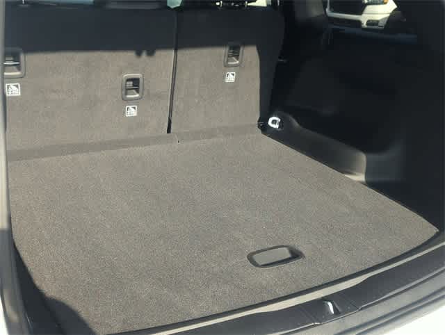 Thumbnail: 2025 Jeep Grand Cherokee - 35