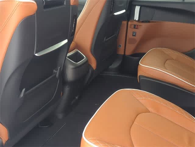 Thumbnail: 2026 Chrysler Pacifica - 18