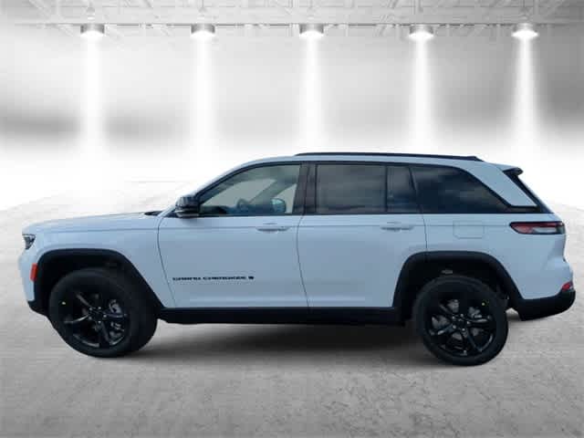 Thumbnail: 2025 Jeep Grand Cherokee - 5