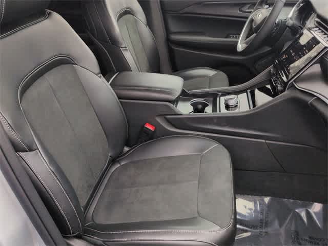 Thumbnail: 2025 Jeep Grand Cherokee L - 25