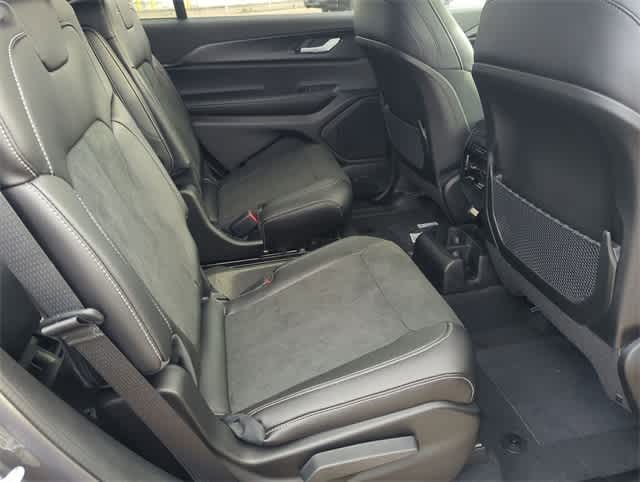 Thumbnail: 2025 Jeep Grand Cherokee L - 21