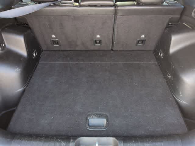 Thumbnail: 2021 Jeep Cherokee - 32