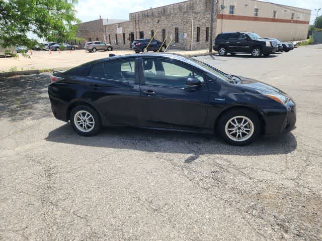 Thumbnail: 2016 Toyota Prius - 12