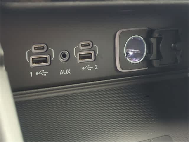 Thumbnail: 2025 Jeep Grand Cherokee - 32