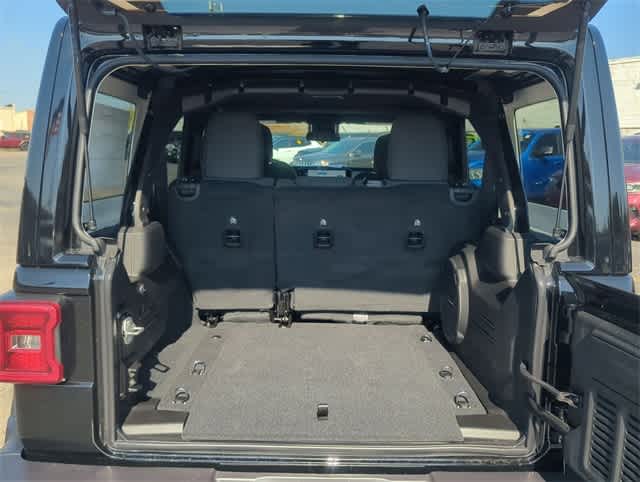 Thumbnail: 2025 Jeep Wrangler - 33