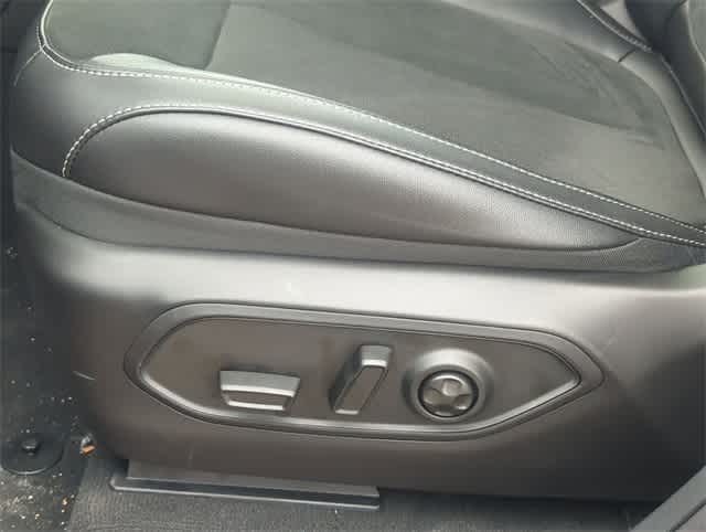 Thumbnail: 2025 Jeep Grand Cherokee L - 17