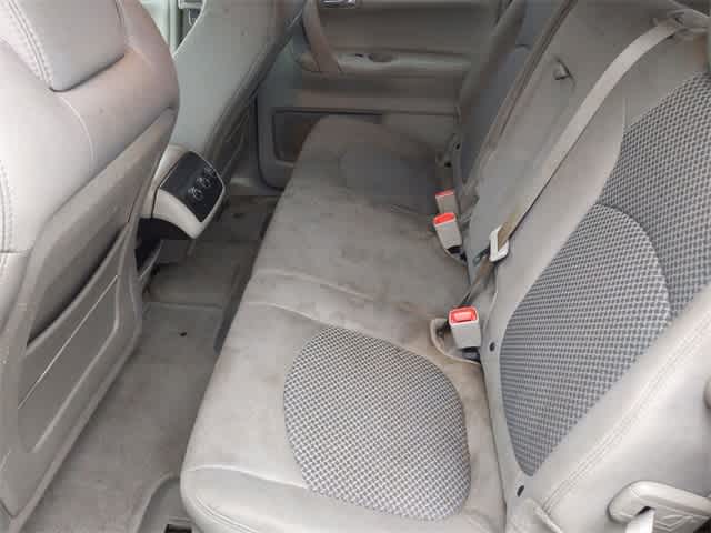 2008 Saturn Outlook XE 18