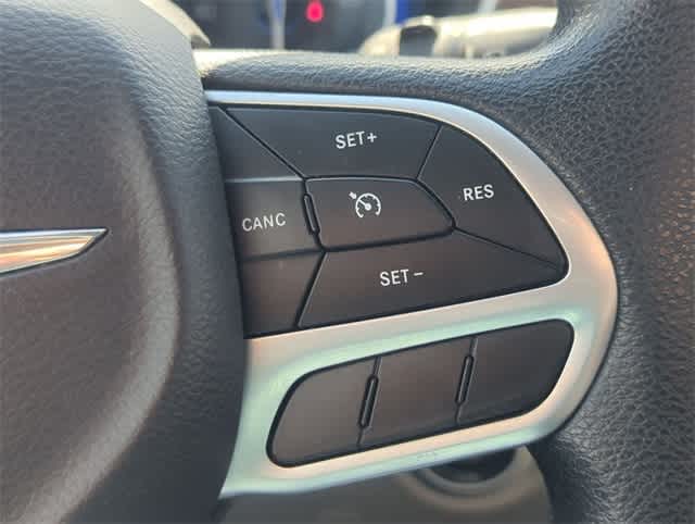 Thumbnail: 2021 Chrysler Voyager - 25