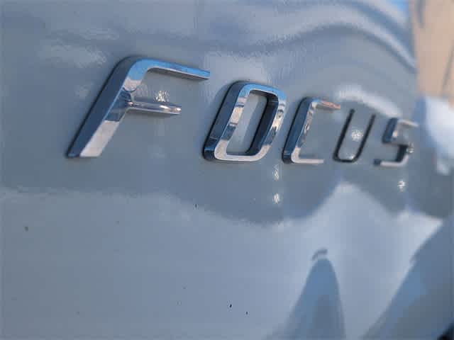 Thumbnail: 2010 Ford Focus - 12