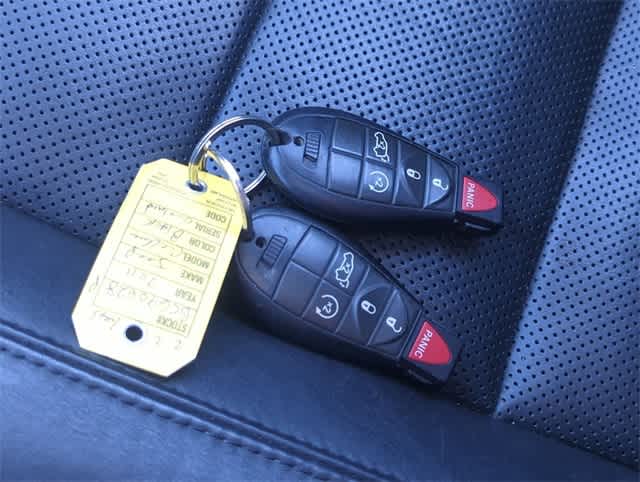 Thumbnail: 2011 Jeep Grand Cherokee - 36