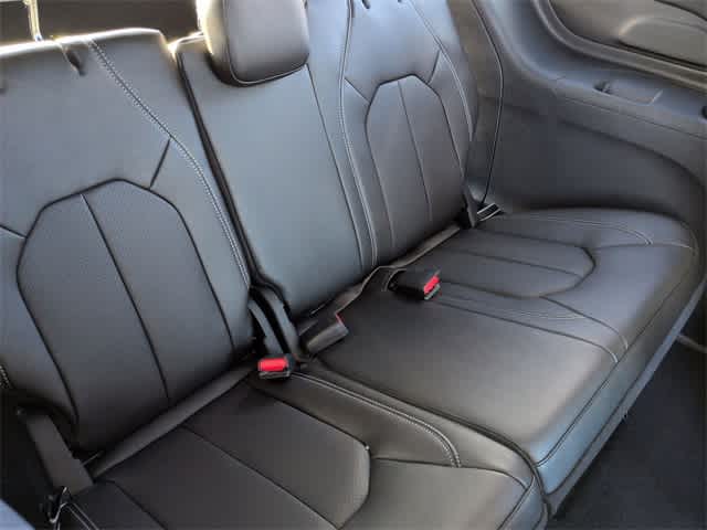 Thumbnail: 2026 Chrysler Pacifica - 24