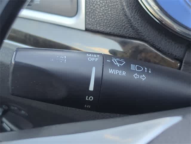 Thumbnail: 2013 Chrysler 300 - 26