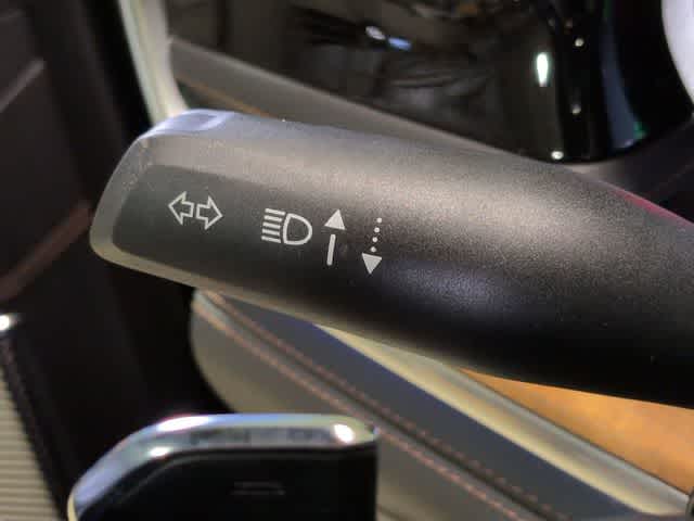 Thumbnail: 2023 Jeep Grand Cherokee - 28