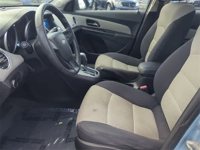 Thumbnail: 2012 Chevrolet Cruze - 16