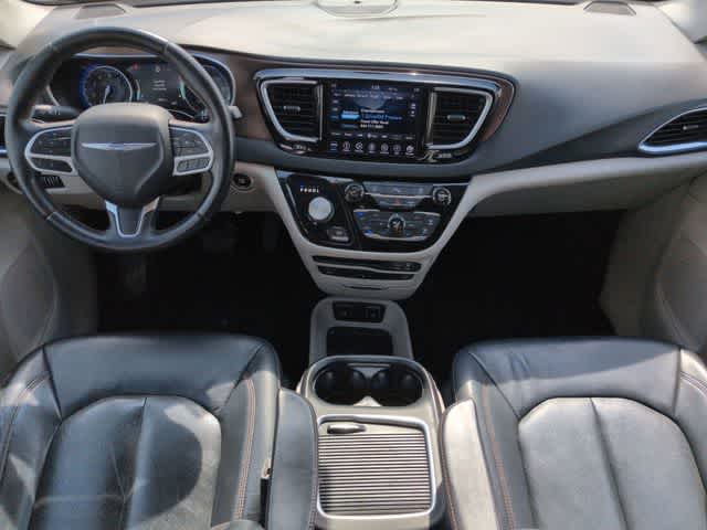 Thumbnail: 2018 Chrysler Pacifica - 15