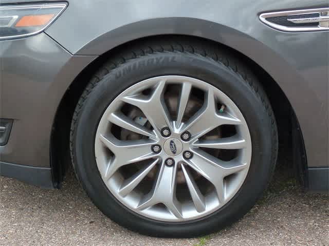 Thumbnail: 2015 Ford Taurus - 14