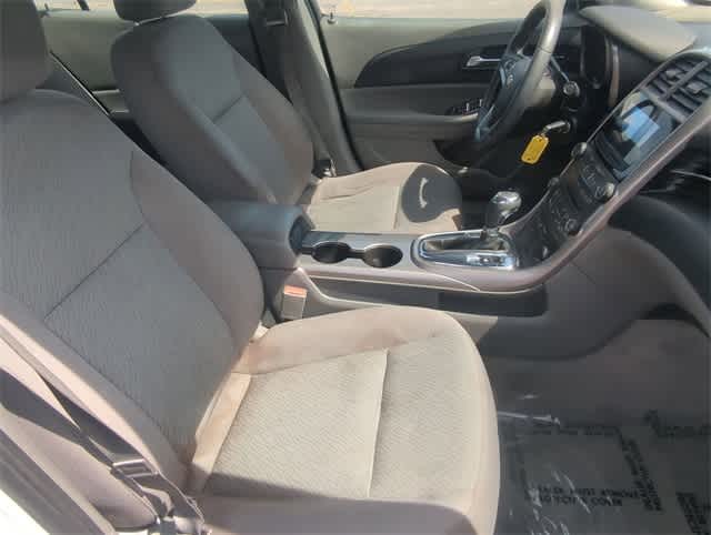 Thumbnail: 2013 Chevrolet Malibu - 21