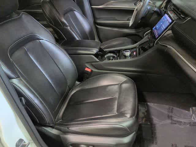 Thumbnail: 2022 Jeep Grand Cherokee - 22