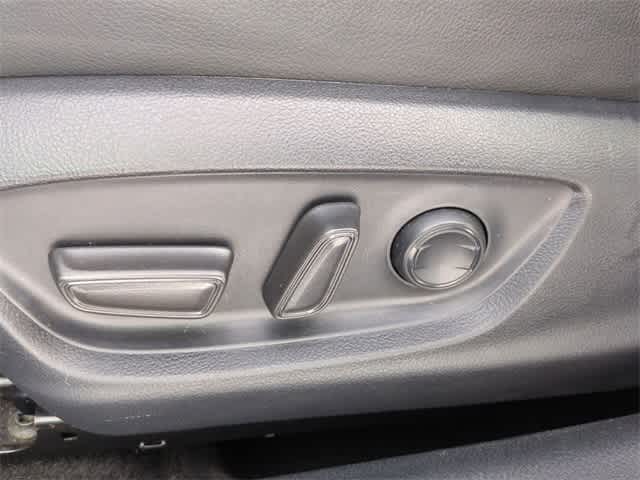 Thumbnail: 2023 Toyota Camry - 16